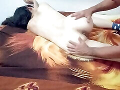 indiano stepsister presta il suo buco per masturbarsi e schizzare sperma sul suo piccolo culo
