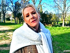 Victoria, 47, Executive Assistant In Paris