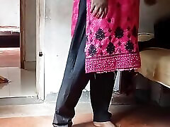 Lady bedroom dress change