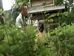 cornea signora tedesca con un incredibile culo rotondo ama cazzo nel bosco