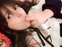 AMATEUR TEEN HUMPING PILLOW, big ass and tight little pussy - Hana lily