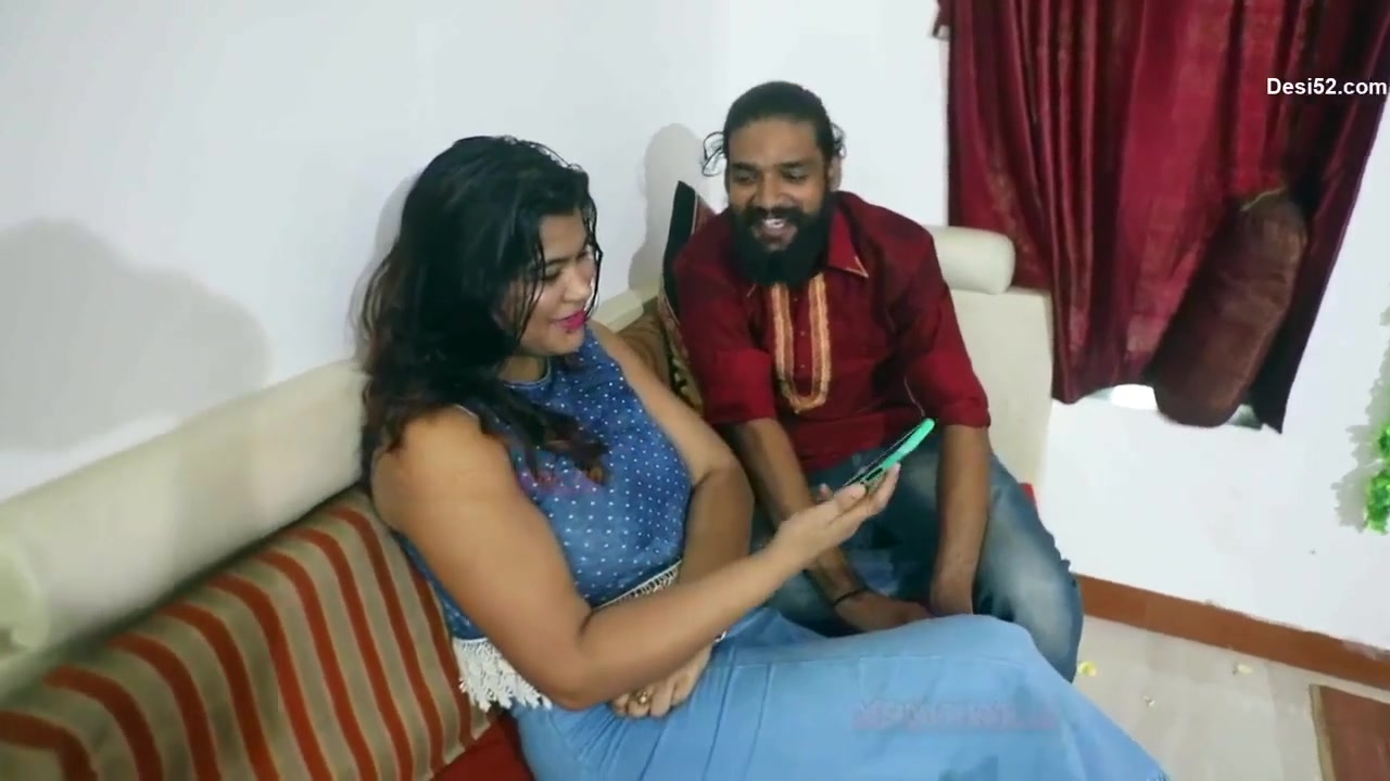Biwiyon ki adla badli Indian Wifey exchanging Porno Video Porn Photo